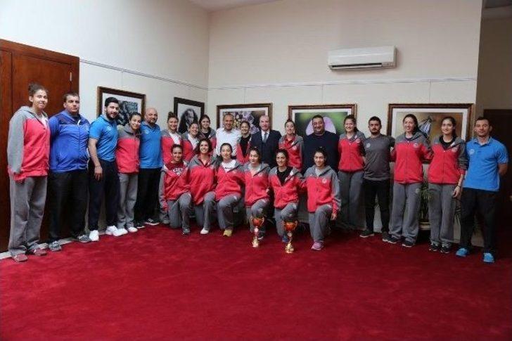 Adana Aski Spor’un Şampiyon Altyapısından Başkan Sözlü’ye Ziyaret