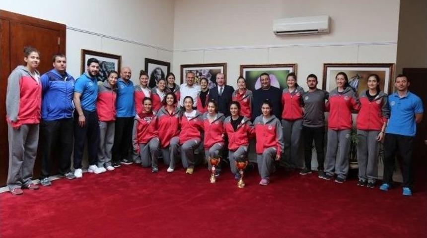 Adana Aski Spor&rsquo;un Şampiyon Altyapısından Başkan S&ouml;zl&uuml;&rsquo;ye Ziyaret