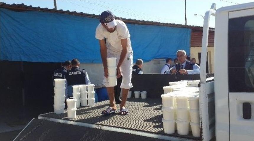 Reyhanlı&rsquo;da 400 Kilo S&uuml;t Ve S&uuml;t &Uuml;r&uuml;n&uuml; İmha Edildi