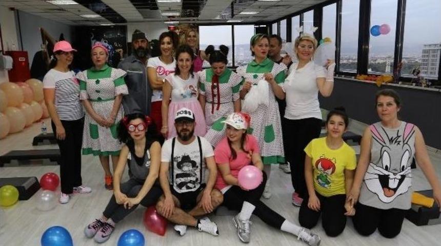 &Ccedil;ocuklar Gibi Giyinip &Ccedil;ocuklar Gibi Spor Yaptılar