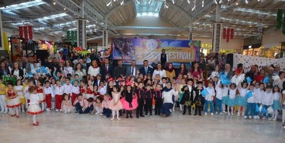 Boz&uuml;y&uuml;k&rsquo;te 23 Nisan 4. &Ccedil;ocuk Festivali Coşku İle Devam Ediyor