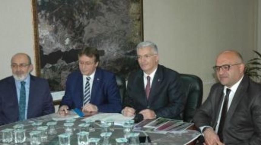 &Ouml;zak, &Ccedil;ayırova Toplu Konut İddialarını Yalanladı