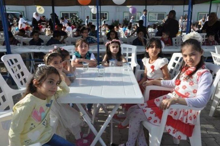 Suriyeli Yetimlere Moral Günü G2