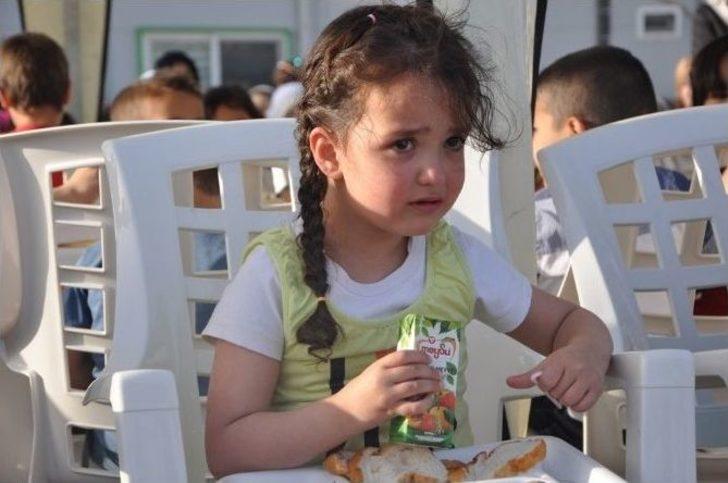 Suriyeli Yetimlere Moral Günü G5