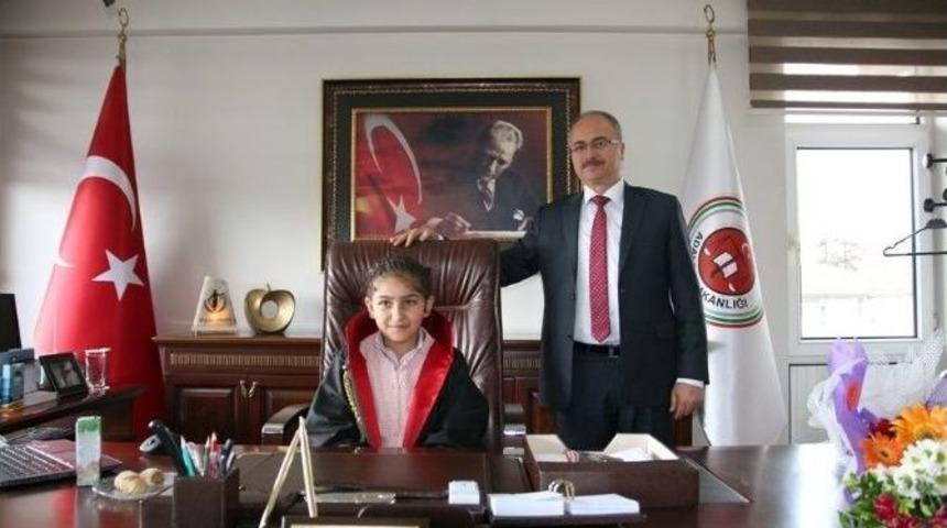 &Ouml;ğrencilerden Adliyeye 23 Nisan Ziyareti