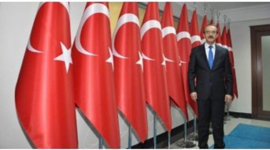 Vali Yavuz&rsquo;dan 23 Nisan Ve Tbmm&rsquo;nin 96. Yıld&ouml;n&uuml;m&uuml; Mesajı