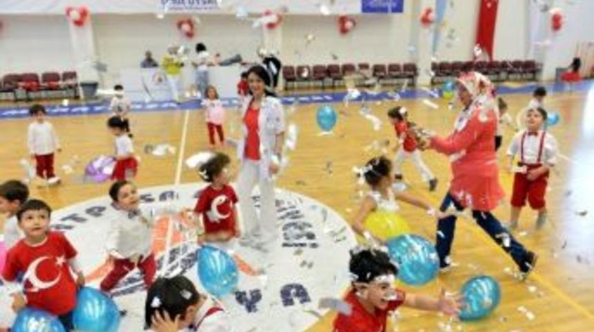 Muratpaşa’nın Minikler 23 Nisan’ı Kutladı