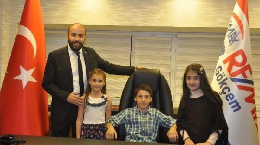 Bu Minikler De Broker Koltuğuna Oturdu