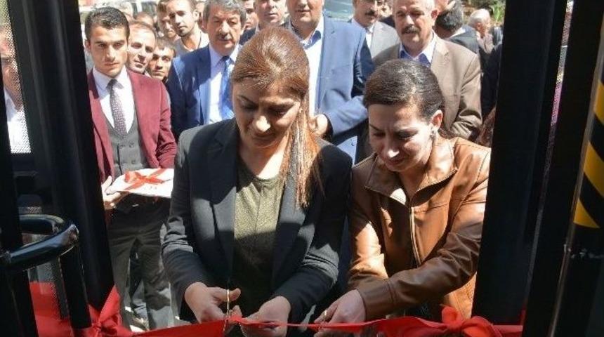 Hakkari Belediyesi&rsquo;nin Otob&uuml;sleri Hizmete Girdi