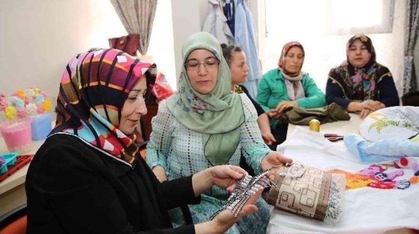 Demirkol, Devteşti Kadın Destek Ve Aile Eğitim Merkezini Ziyaret Etti