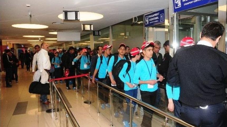 Vanlı Çocuklar Çanakkale’ye Uğurlandı