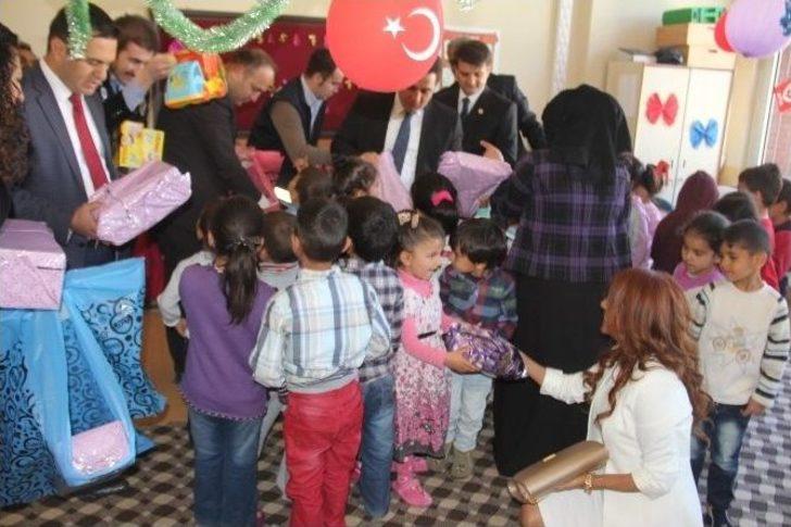 Kamu Çalışanlarından Köy Çocuklarına 23 Nisan Hediyesi G1