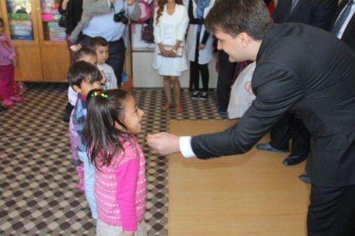 Kamu Çalışanlarından Köy Çocuklarına 23 Nisan Hediyesi G4