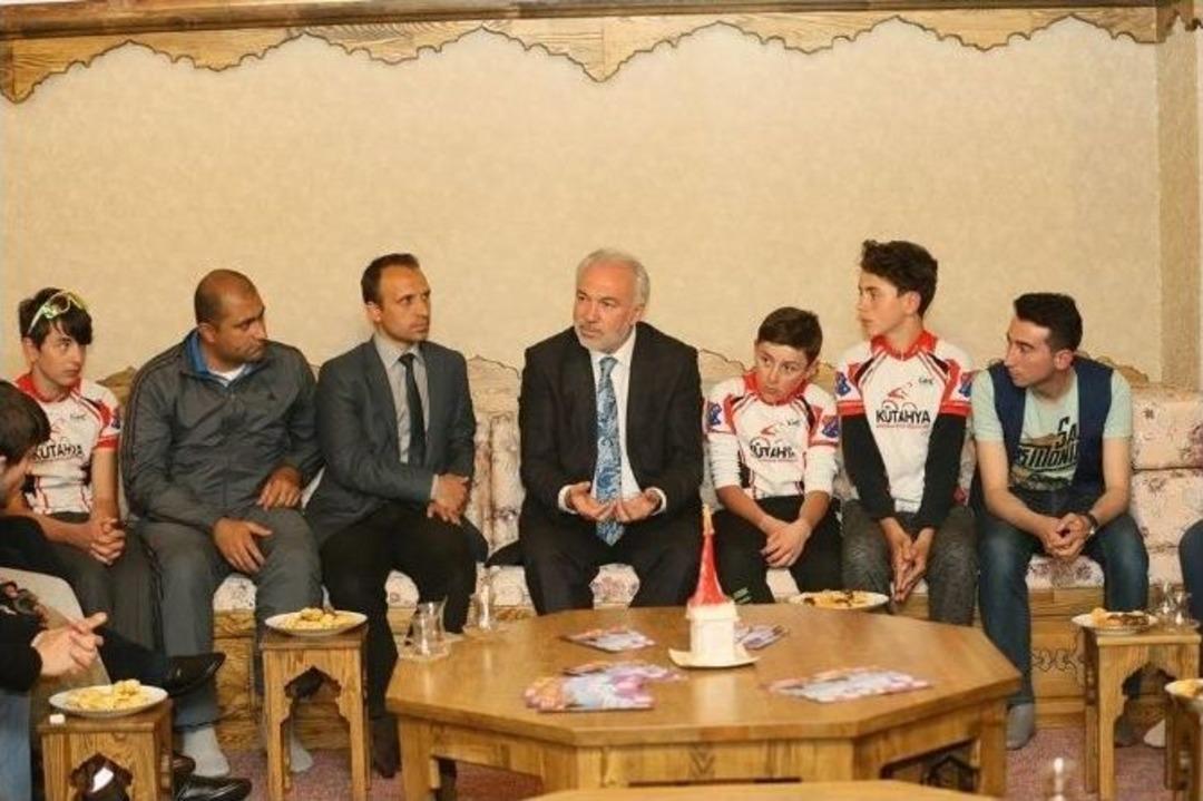 Kamil Sara&ccedil;oğlu: Makamlar Halka Hizmet Etmedik&ccedil;e Hi&ccedil;bir Anlam İfade Etmez