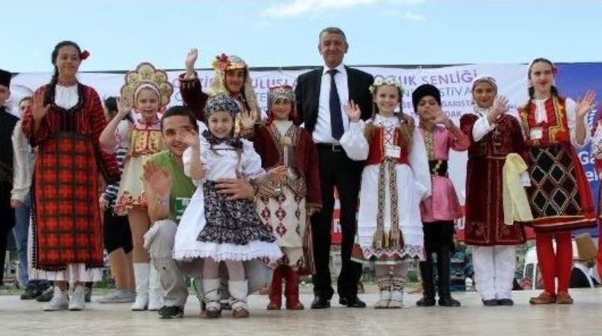 Gaziemir&rsquo;de 23 Nisan Coşkusu