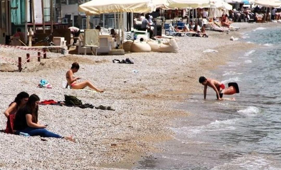 Bir Tarafta Kış, Diğer Tarafta Yaz