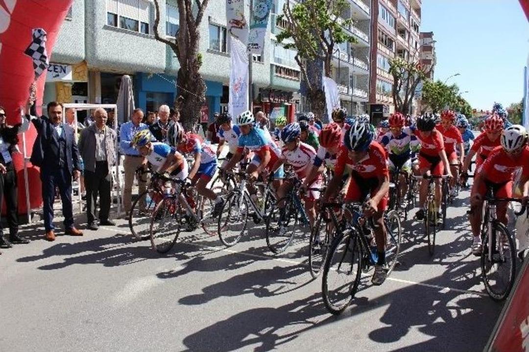Rumi &Ccedil;ocuk Spor Oyunlarında 2. G&uuml;n Yarışları Yapıldı