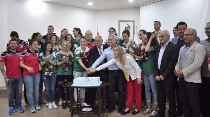 &Ccedil;anakkale Belediyespor Avrupa Yolunda