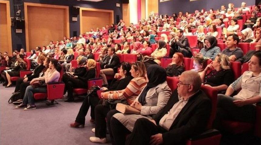 &lsquo;tek Kişi &Ccedil;ok Hik&acirc;ye&rsquo; Konulu Sağlık Konferansı Akm&rsquo;de Ger&ccedil;ekleştirildi
