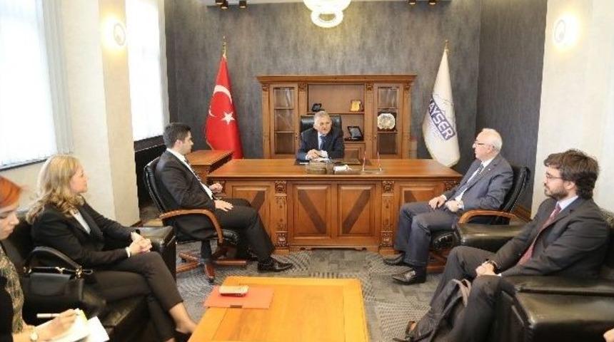 Kayseri Serbest B&ouml;lgesi Hem E-ticaretin Merkezi Hem De Egeli İşadamların Yatırım Merkezi