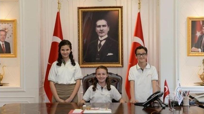 Minik &Ouml;ğrencilerden Edirne Vali Vekili Erg&uuml;n&rsquo;e Ziyaret