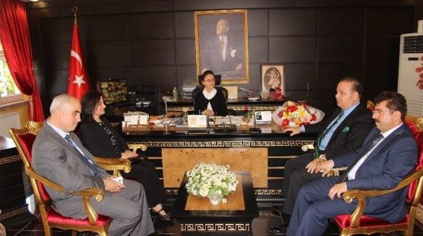 Koltuklar &Ccedil;ocuklara Devredildi