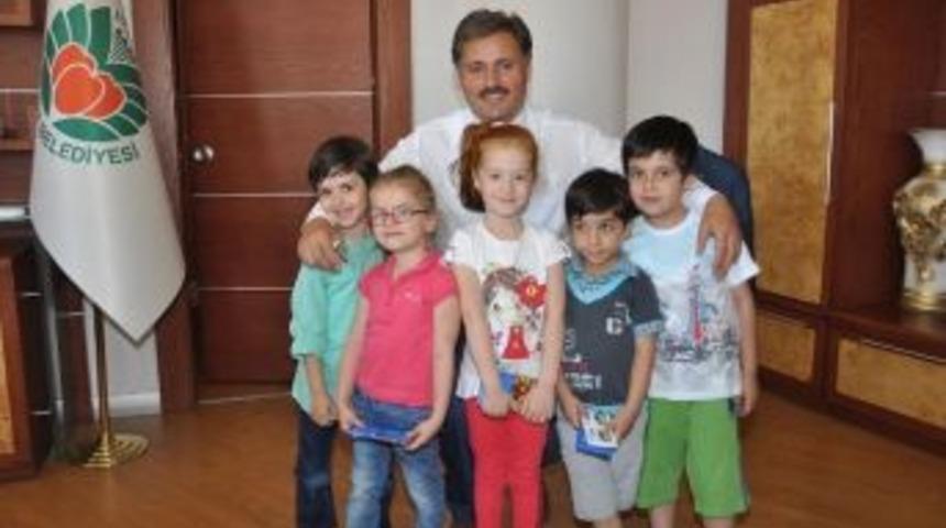 Başkan &Ccedil;akır&rsquo;ın, 23 Nisan Mesajı