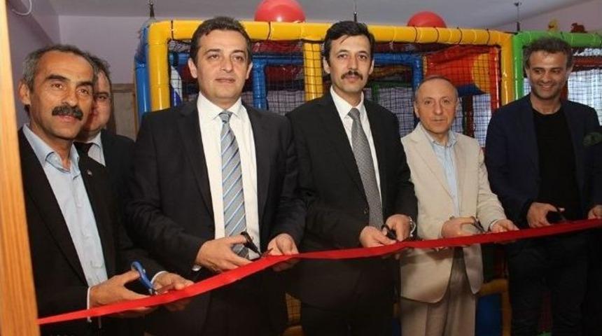 &Ccedil;ocuk Yuvasına Oyun Alanı A&ccedil;ıldı