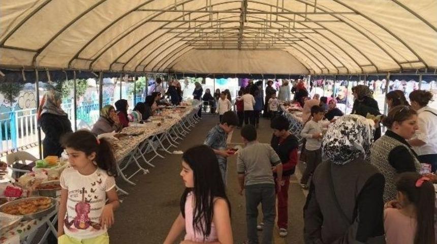 &Ouml;ğrenciler Yararına Kermes D&uuml;zenlendi
