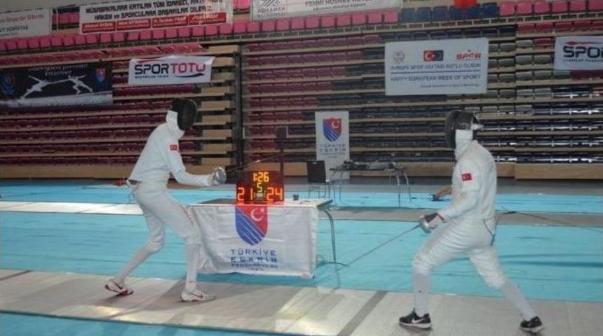 Adıyamanlı Eskrimciler Avrupa Şampiyonasına Katılıyor