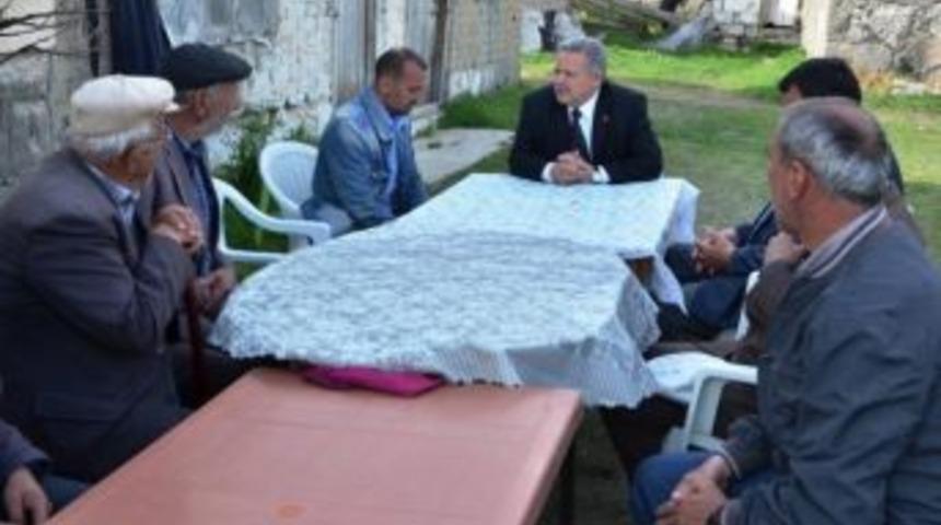 Vali Kahraman, Futbolcu Ahmet Taşkıran&rsquo;a Taziye Ziyaretinde Bulundu