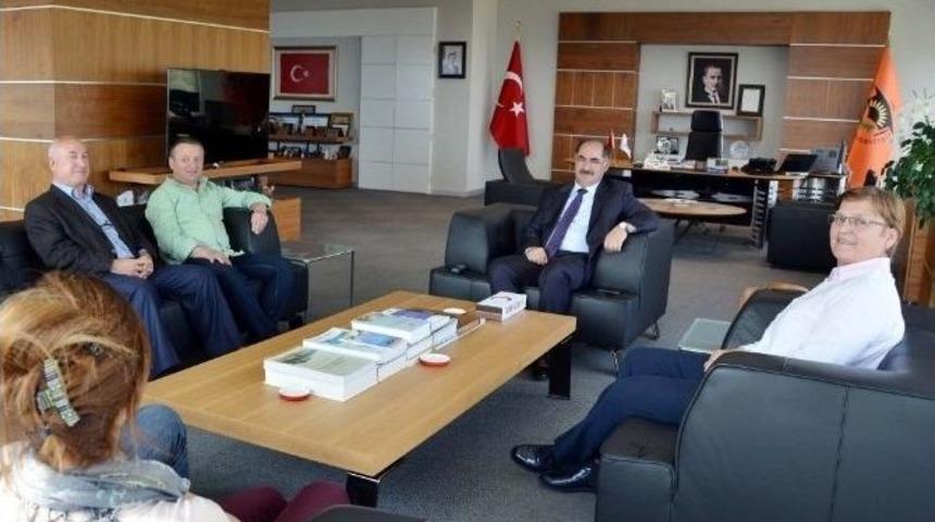 Tekirdağ Kızılay Şubesi&rsquo;nden Nk&uuml; Rekt&ouml;r&uuml; Şimşek&rsquo;e Ziyaret