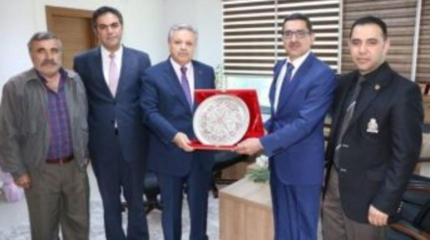 Vali Kahraman&rsquo;dan G&uuml;ven Tazeleyen İl Genel Meclis Başkanına Ziyaret