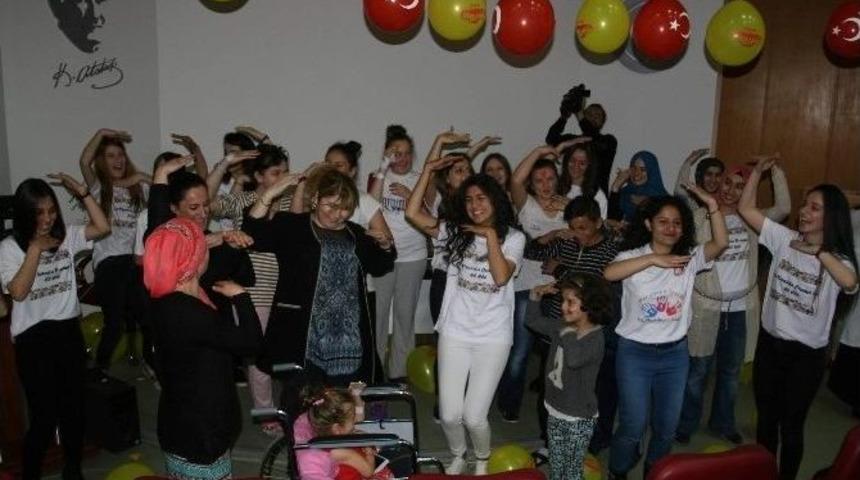 23 Nisan&rsquo;ı Hastanede Kutladılar