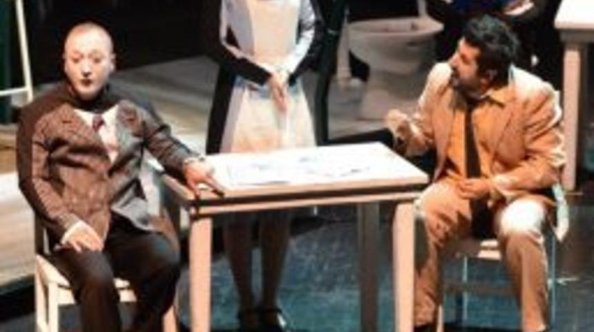 Gergedan Nil&uuml;fer&rsquo;de