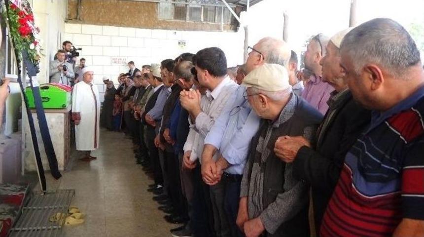 Roketli Saldırıda Hayatını Kaybeden Vatandaş Toprağa Verildi