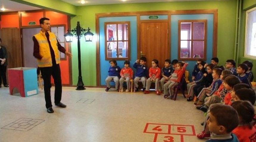 &Uuml;niversite &Ouml;ğrencilerinden Sosyal Sorumluluk Proji