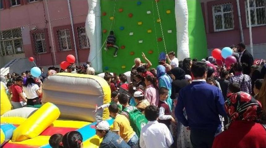 Savaş Mağduru &Ccedil;ocuklara &lsquo;şefkatin Eli&rsquo; Etkinliği