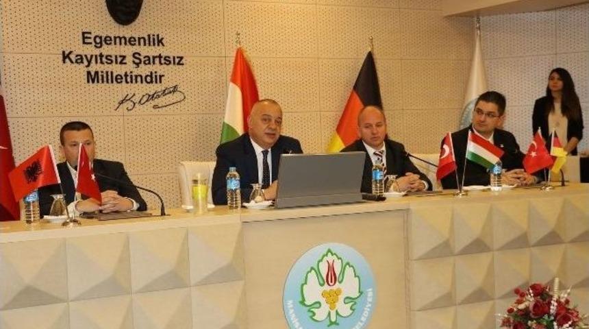 Manisa B&uuml;y&uuml;kşehir&rsquo;den Kardeşlik Ve K&uuml;lt&uuml;r Anlaşmaları