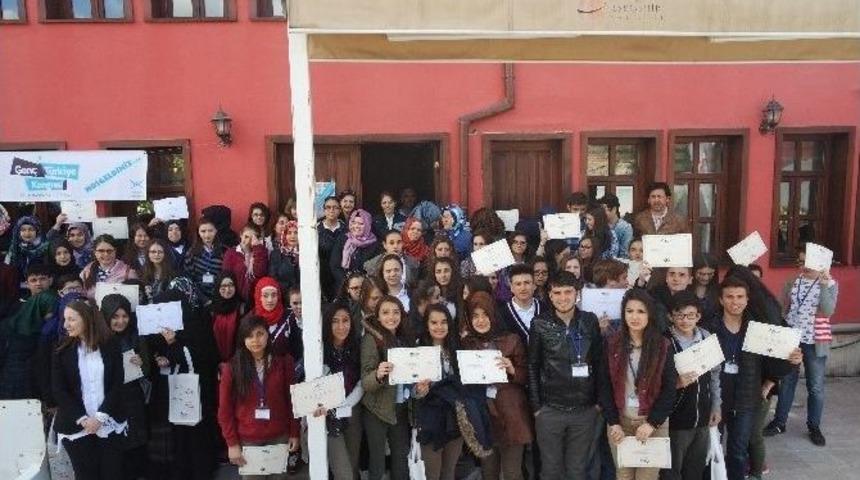 Eskişehir Tügva Gençleri Geleceğe Hazırlıyor