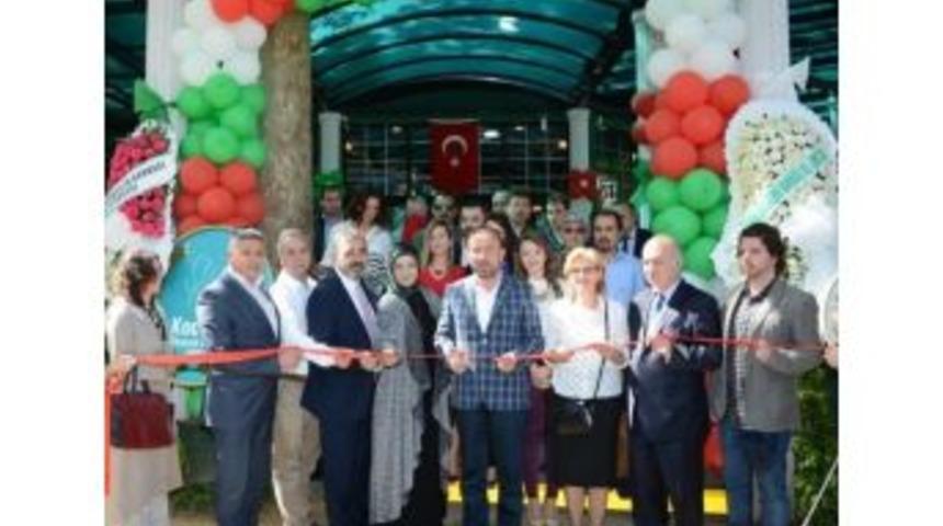 Cumhuriyet Parkı’ndaki Yeni Kafesine Kavuştu