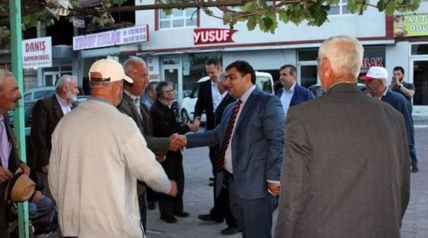 Kaymakam Kızıltoprak Mahalle Mahalle Gezerek Gen&ccedil; &Ccedil;ift&ccedil;ileri Bilgilendiriyor