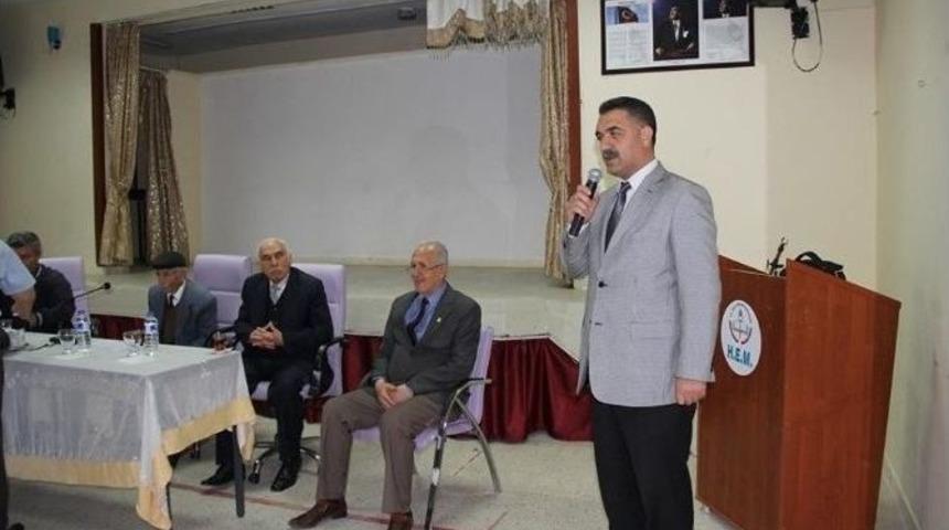 Emekli &Ouml;ğretmenler, Stajyer &Ouml;ğretmenlerle Bir Araya Geldi