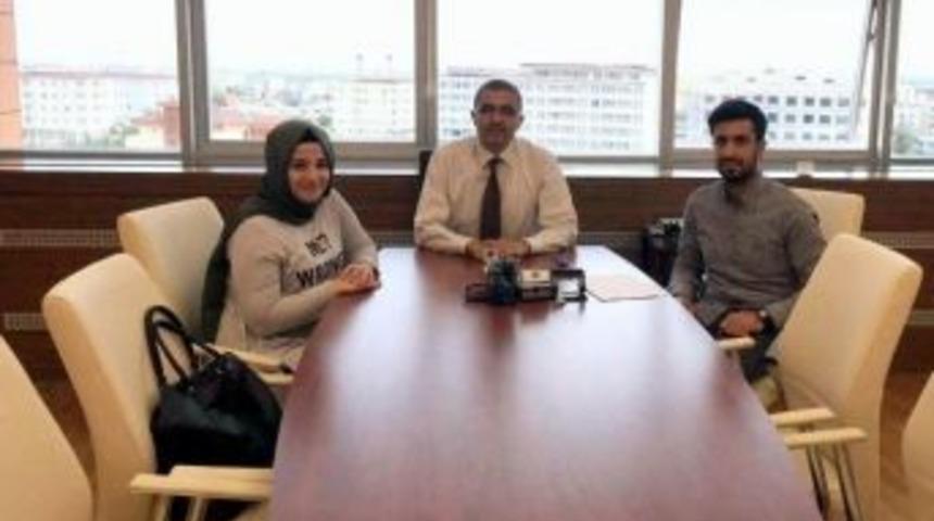 &Ouml;ğrenci Konseyi Rekt&ouml;r G&uuml;ven&ccedil; İle G&ouml;r&uuml;şt&uuml;