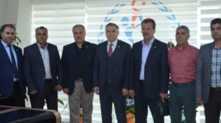 B&uuml;ro Memur-sen&rsquo;den, M&uuml;d&uuml;r Bağcı&rsquo;ya Ziyaret