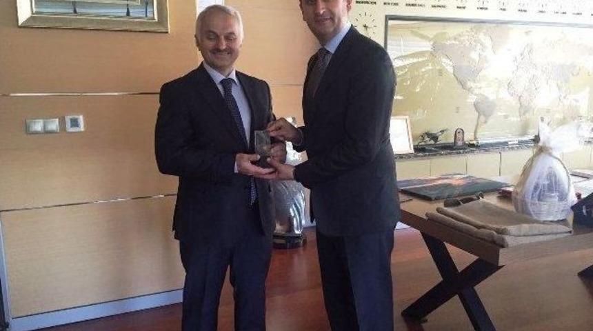 Kaymakam &Ouml;zer Ve Başkan Yemenici Thk&rsquo;da