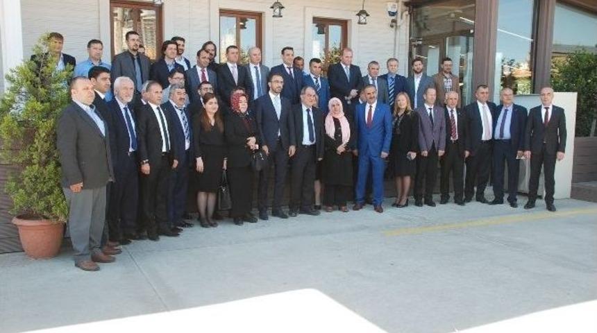 Ak Parti &Ccedil;orlu İl&ccedil;e Teşkilatı Yeni Y&ouml;netimi Tanıtıldı