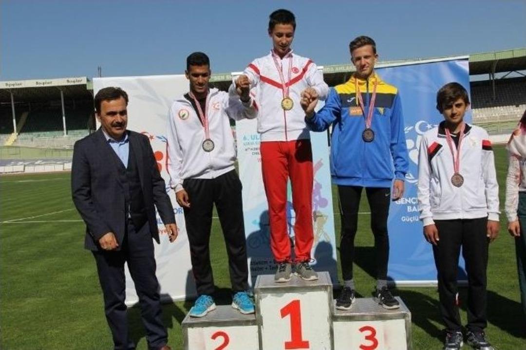 Rumi &Ccedil;ocuk Oyunlarında Madalyalar Dağıtıldı