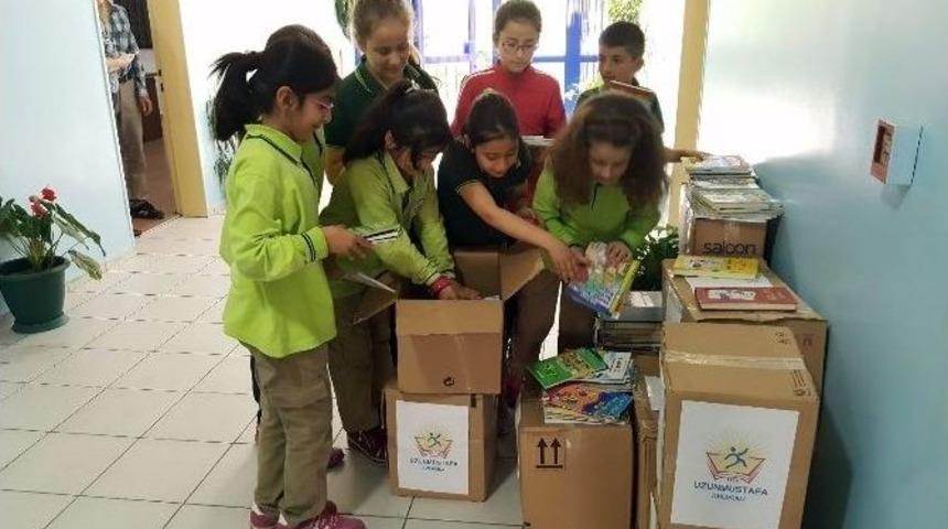 D&uuml;zceli Minikler Kilisli Yaşıtlarını Unutmadı