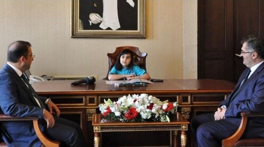 Antalya Valiliği Makamı 9 Yaşındaki Ceren&rsquo;e Emanet
